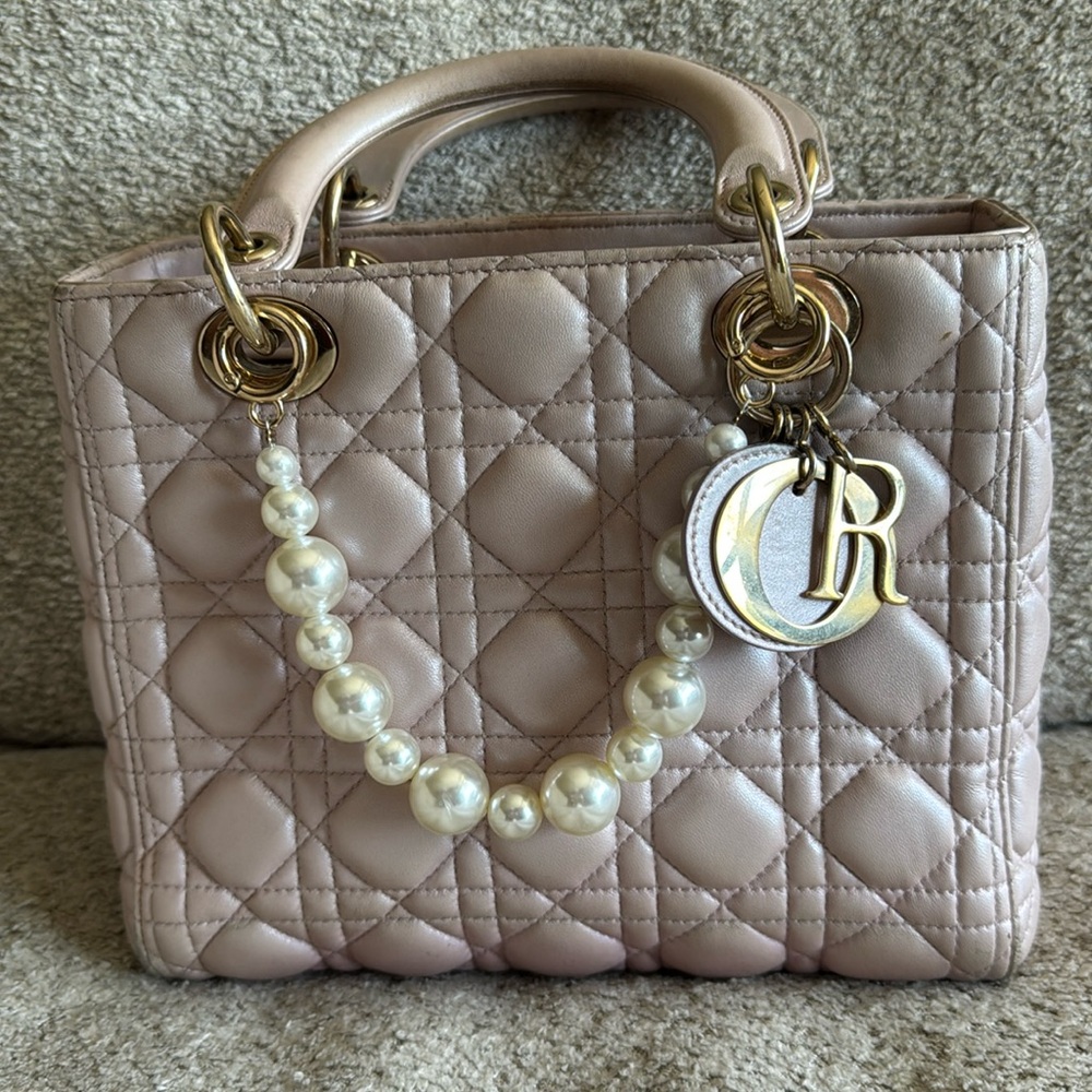 Dior Medium Lady Bag in pink  lambskin leather with Cannage stitching - Picture 2 of 16